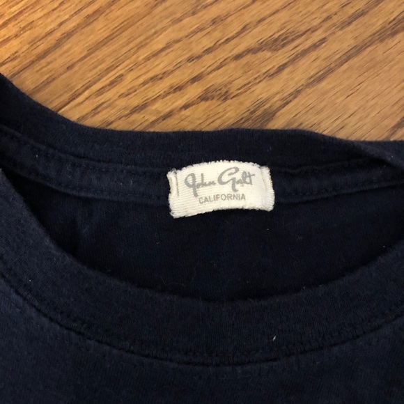 Brandy Melville T-Shirt - Picture 3 of 3